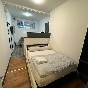 Studio met een King Size Bed